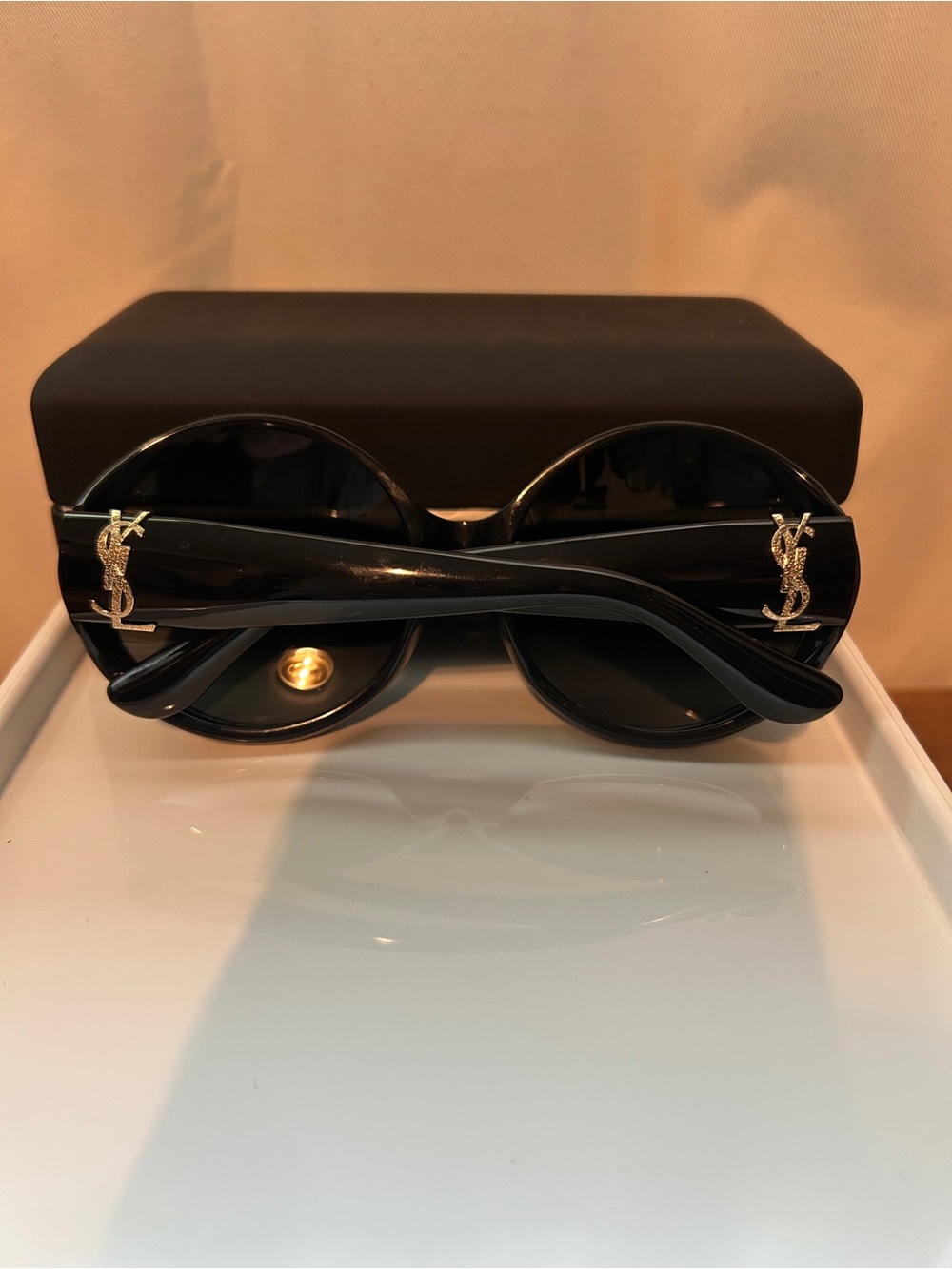 YSL Large Black Round Women’s Designer Sunglasses - PERFECTION!! UV Protection - Picture 6 of 6